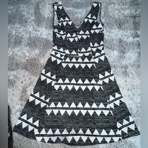 Casual Black and White dress for Women